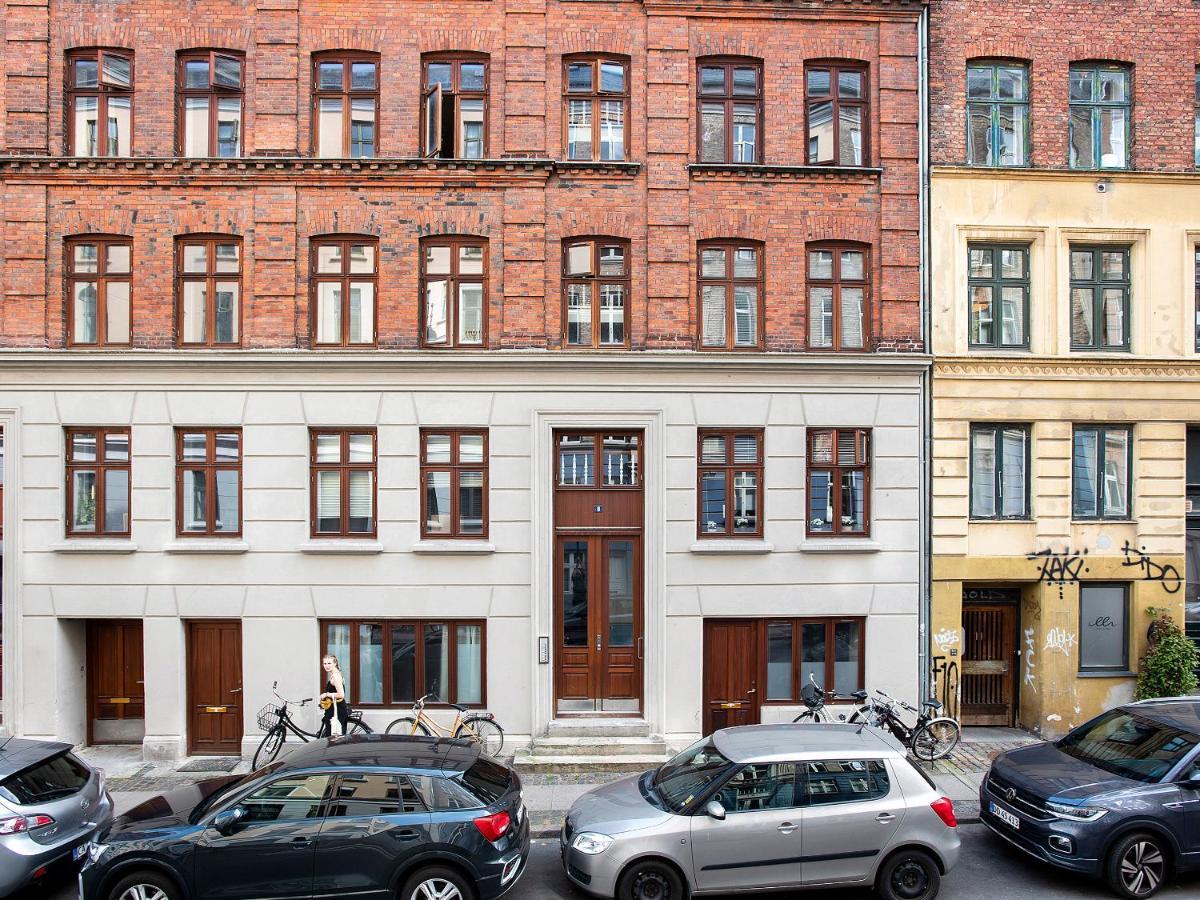 Sanders Park - One-bedroom Near A Huge Park Apartment